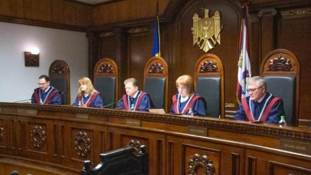 Salariul secretarului Curții Constituționale, majorat cu peste 15 mii de lei